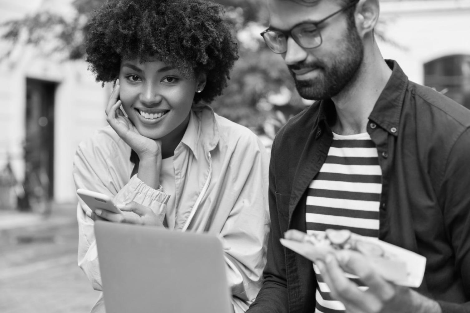 Fotostudio mit professioneller Ausrüstung und Beleuchtung